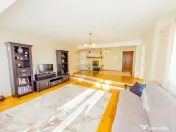 VILA CU TEREN GENEROS DE VANZARE/SCHIMB CU CASA 