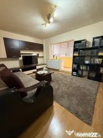 Apartament 3 camere, 75 mp, zona Cornițoiu