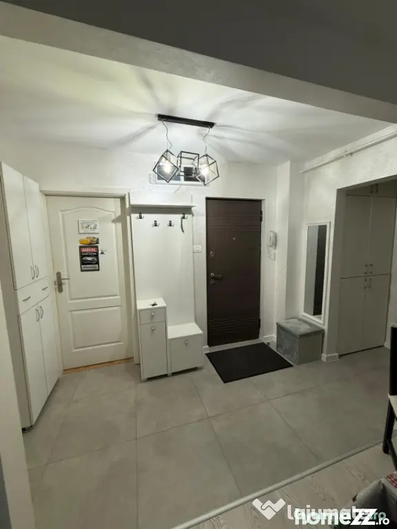 Apartament 3 camere, 75 mp, zona Cornițoiu - Craiova (Dolj)