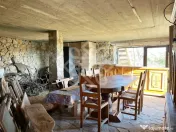 Casa pe deal din busteni, zona superba la 27 km de Oradea 