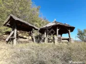 Casa pe deal din busteni, zona superba la 27 km de Oradea 