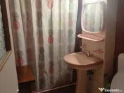 Apartament 3 camere, decomandat - zona Tractorul 