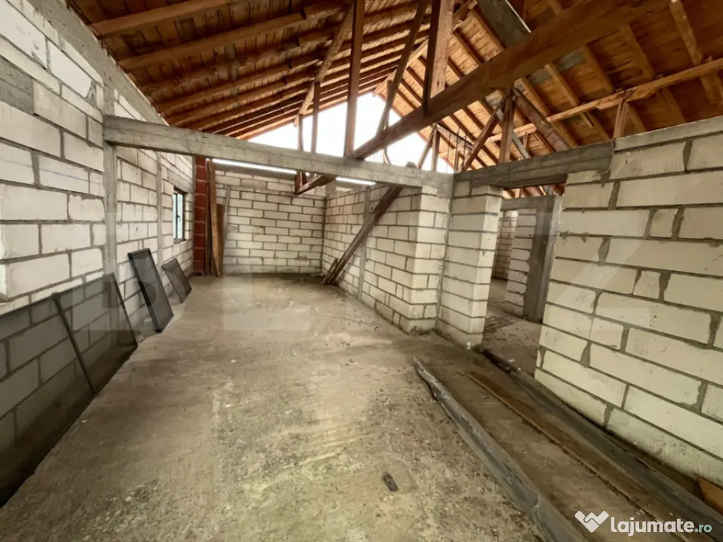 Casă la roșu P+E, 90 mp, teren 500 mp, localitate Decinden