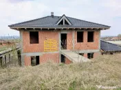 Casă singur în curte – Mureș – Ernei 