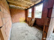 Casă singur în curte – Mureș – Ernei 