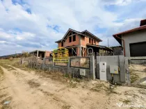 Casă singur în curte – Mureș – Ernei