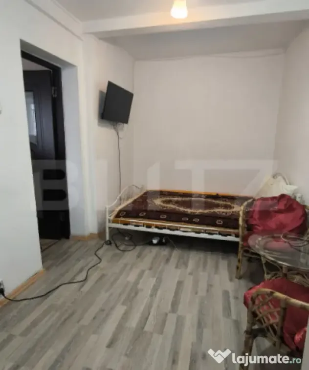 Garsoniera de inchiriat, 25mp, etaj 1, zona Burdujeni Gara.
