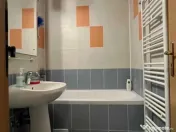 Apartament cu 3 camere in Centru 