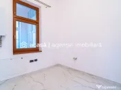 Apartament 2 camere parter înalt, amenajat complet. 