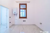 Apartament 2 camere parter înalt, amenajat complet. 