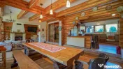CASA INCONJURATA DE NATURA | 8 CAMERE | CANIONUL 7 SCARI ...
