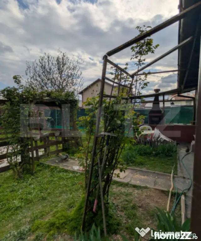 Casă P+M solidă, cu teren generos, 179 mp, zona Exterior S - Racari (Dambovita)
