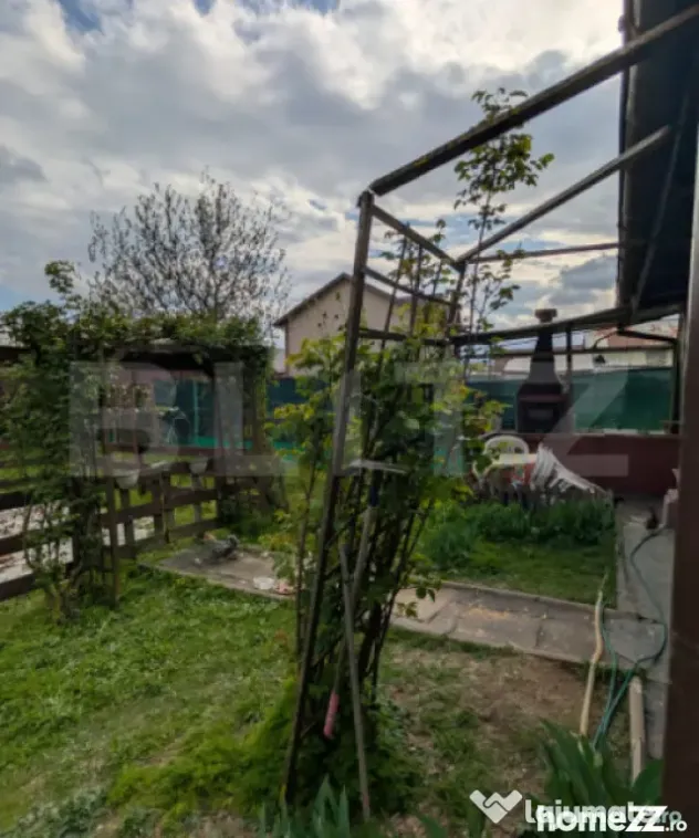 Casă P+M solidă, cu teren generos, 179 mp, zona Exterior S - Racari (Dambovita)