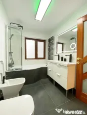 Casa P+M cu teren 162 mp - situata pe malul lacului Fundeni