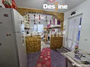 Casa cu etaj si mansarda, 7.200 mp teren, in comuna Probota 