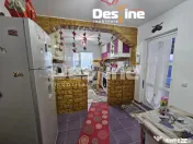 Casa cu etaj si mansarda, 7.200 mp teren, in comuna Probota 