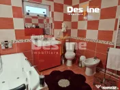 Casa cu etaj si mansarda, 7.200 mp teren, in comuna Probota 