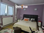 Casa cu etaj si mansarda, 7.200 mp teren, in comuna Probota 