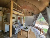 LOCATIE DEOSEBITA - Miron Costin 