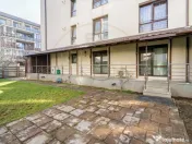 Apartament decomandat cu curte proprie de 170 mp 