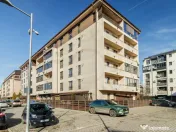 Apartament decomandat cu curte proprie de 170 mp 