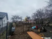 Vand casa batraneasca + Teren –zona REPUBLICII, Bacau, comision 0