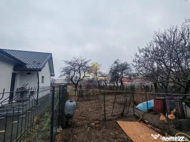 Vand casa batraneasca + Teren –zona REPUBLICII, Bacau, comision 0 - Bacau (Bacau)