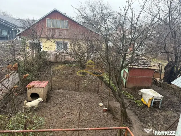 Vand casa batraneasca + Teren –zona REPUBLICII, Bacau, comision 0 - Bacau (Bacau)