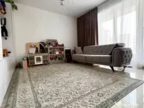 Apartament 2 camere, decomadat - zona Tractorul