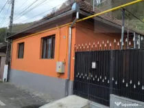 Vand casa la Nadrag zona linistita foarte aproape de centru
