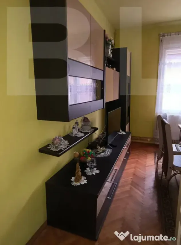 Vand casa la Nadrag zona linistita foarte aproape de centru
