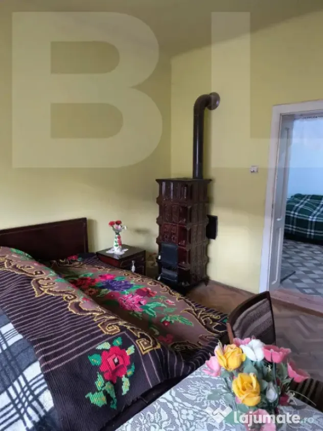 Vand casa la Nadrag zona linistita foarte aproape de centru