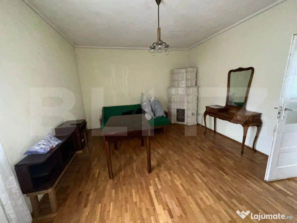 Oportunitate investițională: Casă cu subsol, parter, etaj