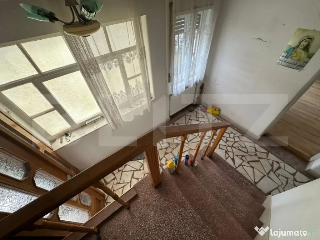 Oportunitate investițională: Casă cu subsol, parter, etaj