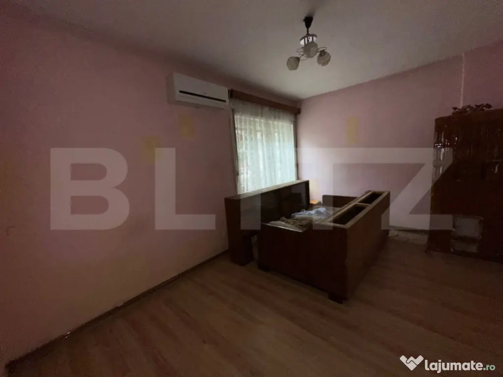 Oportunitate investițională: Casă cu subsol, parter, etaj