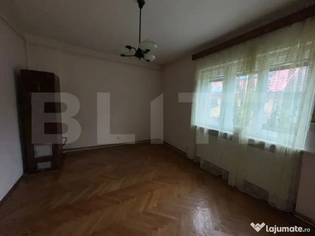 Oportunitate investițională: Casă cu subsol, parter, etaj