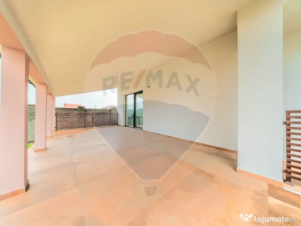 Vilă de Lux 358 mp – Ideal Rezidențial sau Sediu Firm...