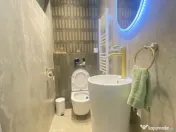 Spatiu comercial/birouri ultracentral Pitesti, 800 EURO 