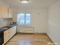 Vand apartament 4 camere decomandat in Deva, zona 22 Decembrie