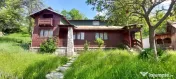 Casa gospodarului, bine întreținută, cu teren generos – Comarnic