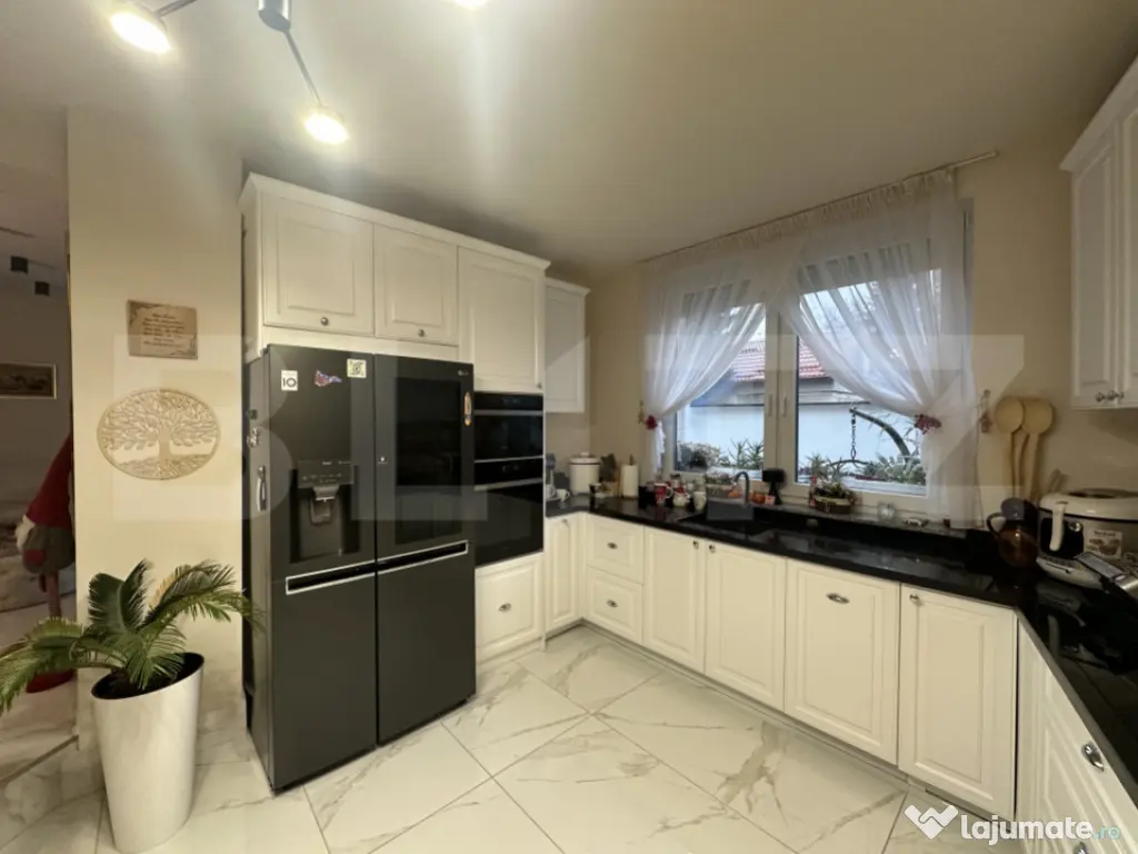 Casă de vânzare, 298 mp, zona Titulescu