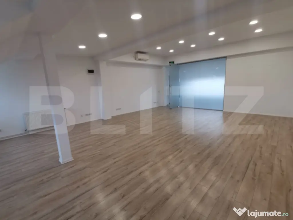 Spatiu Open-Space, 65mp, zona Piata 1 Mai