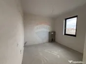 Casă / Vilă cu 4 camere de vânzare 