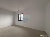 Casă / Vilă cu 4 camere de vânzare 