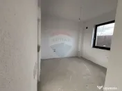 Casă / Vilă cu 4 camere de vânzare 