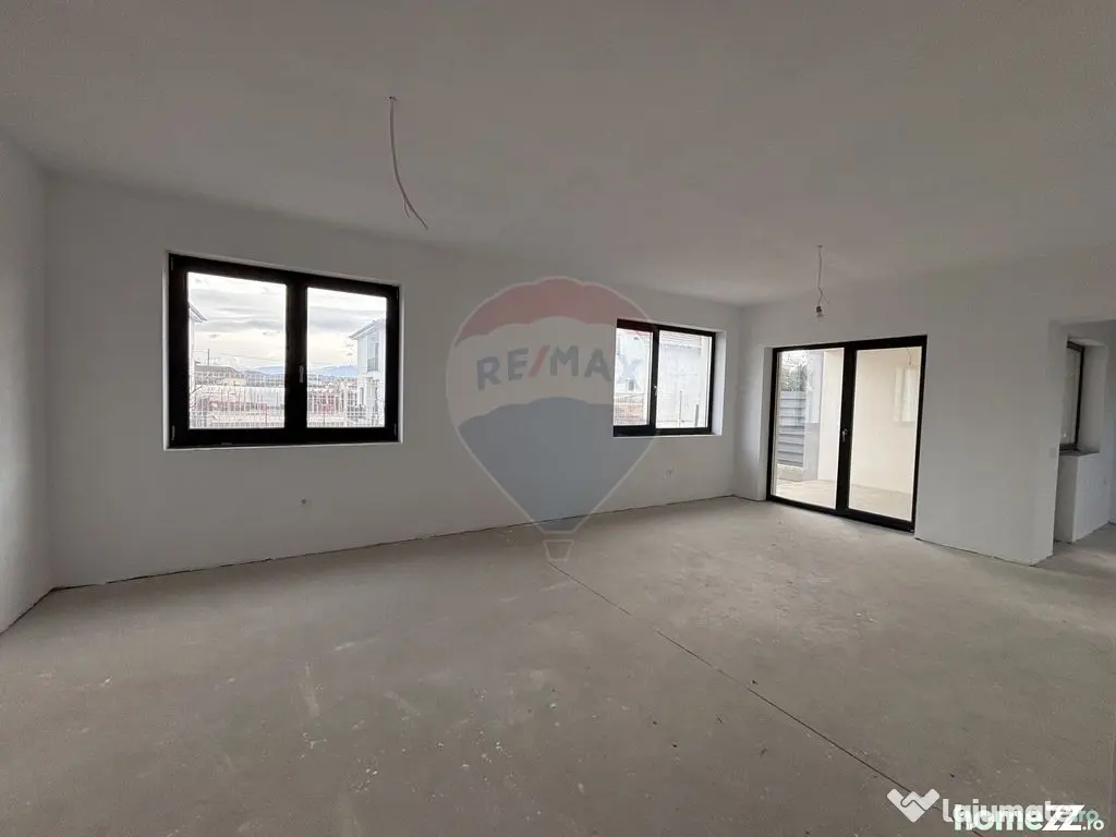 Casă / Vilă cu 4 camere de vânzare