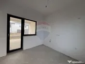 Casă / Vilă cu 4 camere de vânzare 