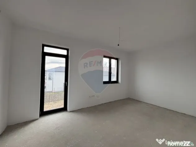 Casă / Vilă cu 4 camere de vânzare