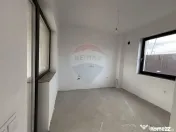 Casă / Vilă cu 4 camere de vânzare 