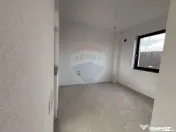 Casă / Vilă cu 4 camere de vânzare 